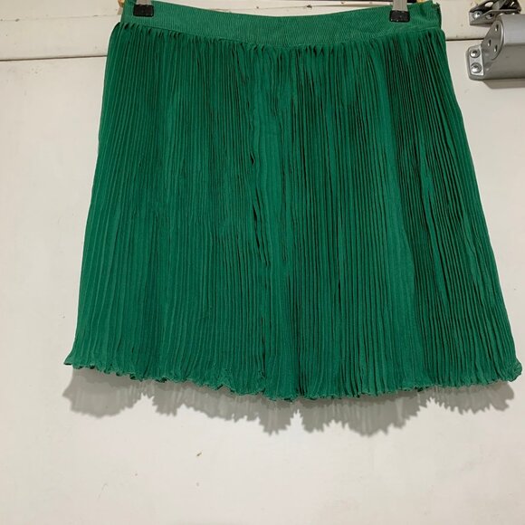 CLUB MONACO SHEER CRINKLED SKIRTS SIZE 4 - Picture 3 of 8